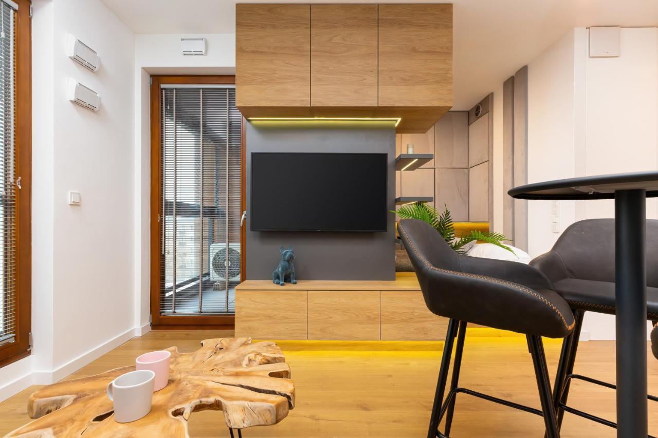 Apartment City Center Grzybowska By Renters Prestige Varşova Dış mekan fotoğraf