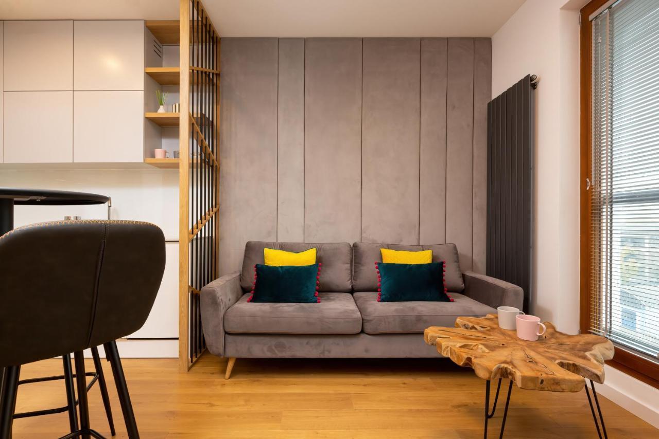Apartment City Center Grzybowska By Renters Prestige Varşova Dış mekan fotoğraf